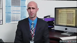 For all to see guys in glory holes gay porn and X unclothed men pee Does